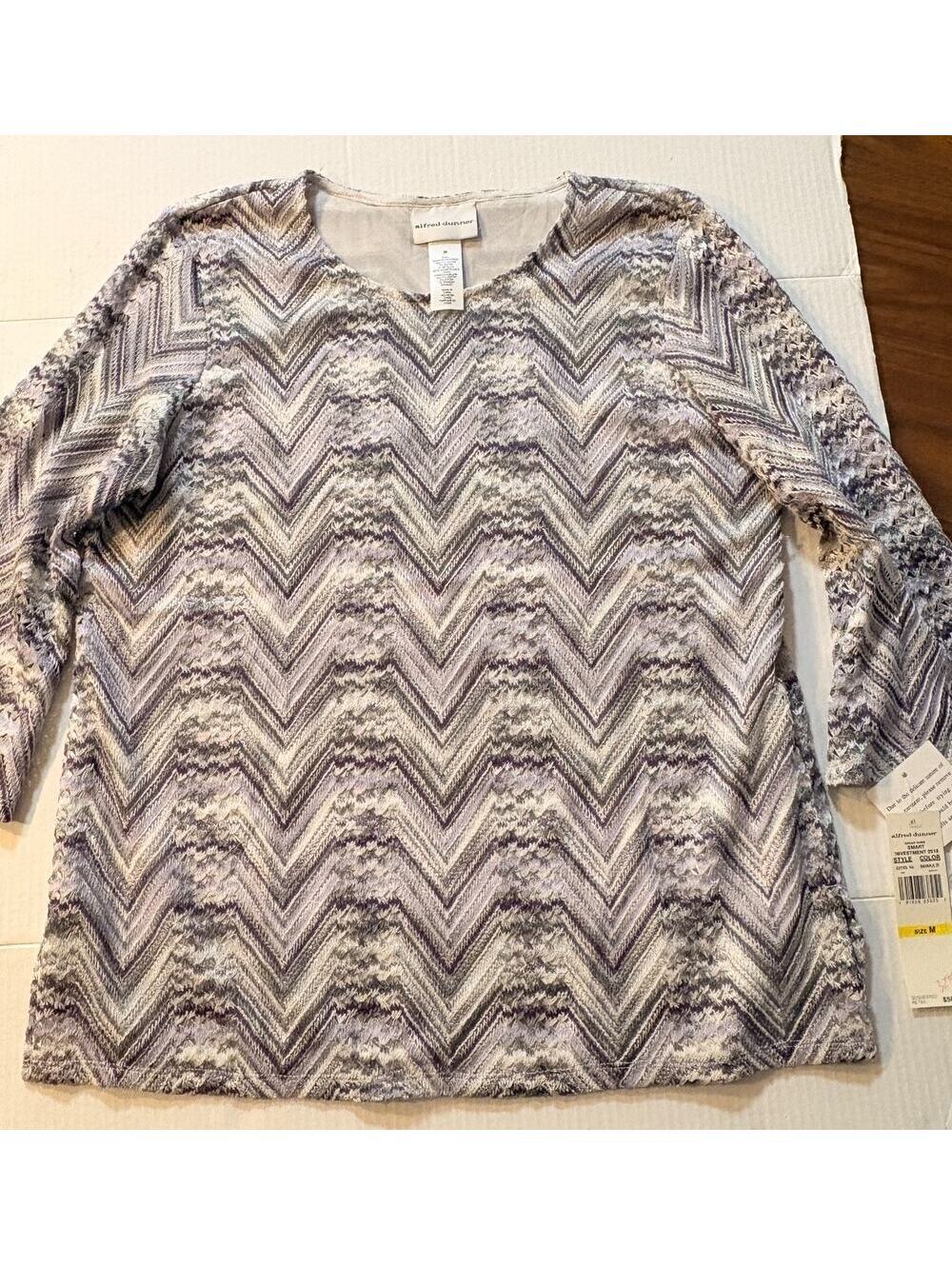 NWT Alfred Dunner purple crochet summer sweater, very flattering for all shapes
